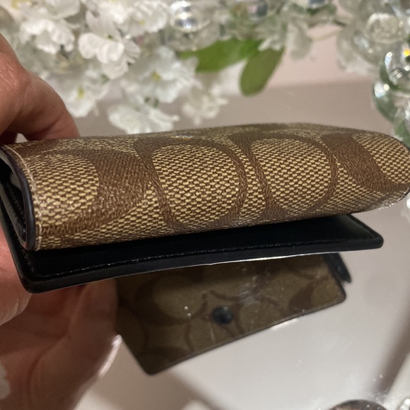 Coach Signature Five Ring Case - Picture 5 of 16